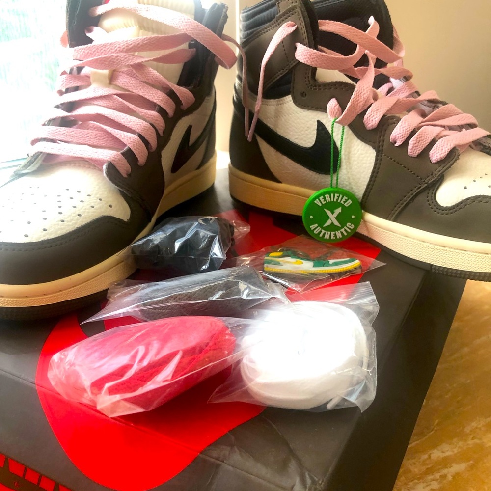 COPY - Nike Air Jordan 1 High MOCHA